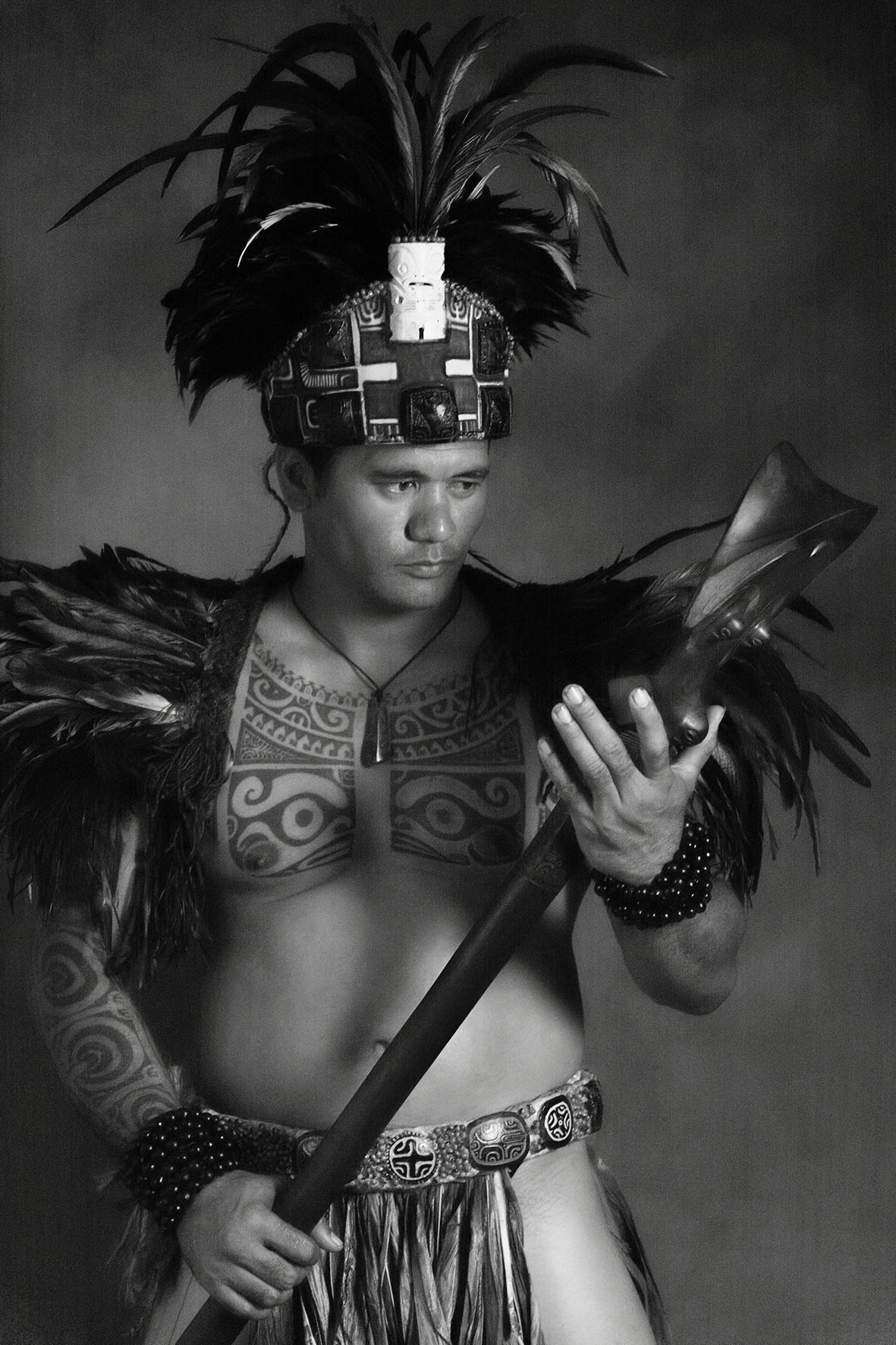 Portrait d’un danseur marquisien avec conque